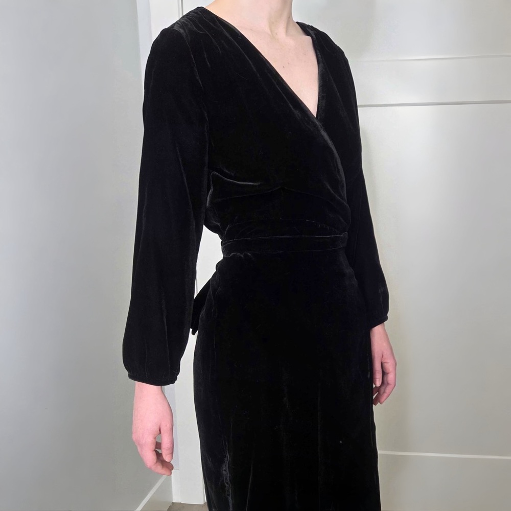 Elegant Black Velvet Dress